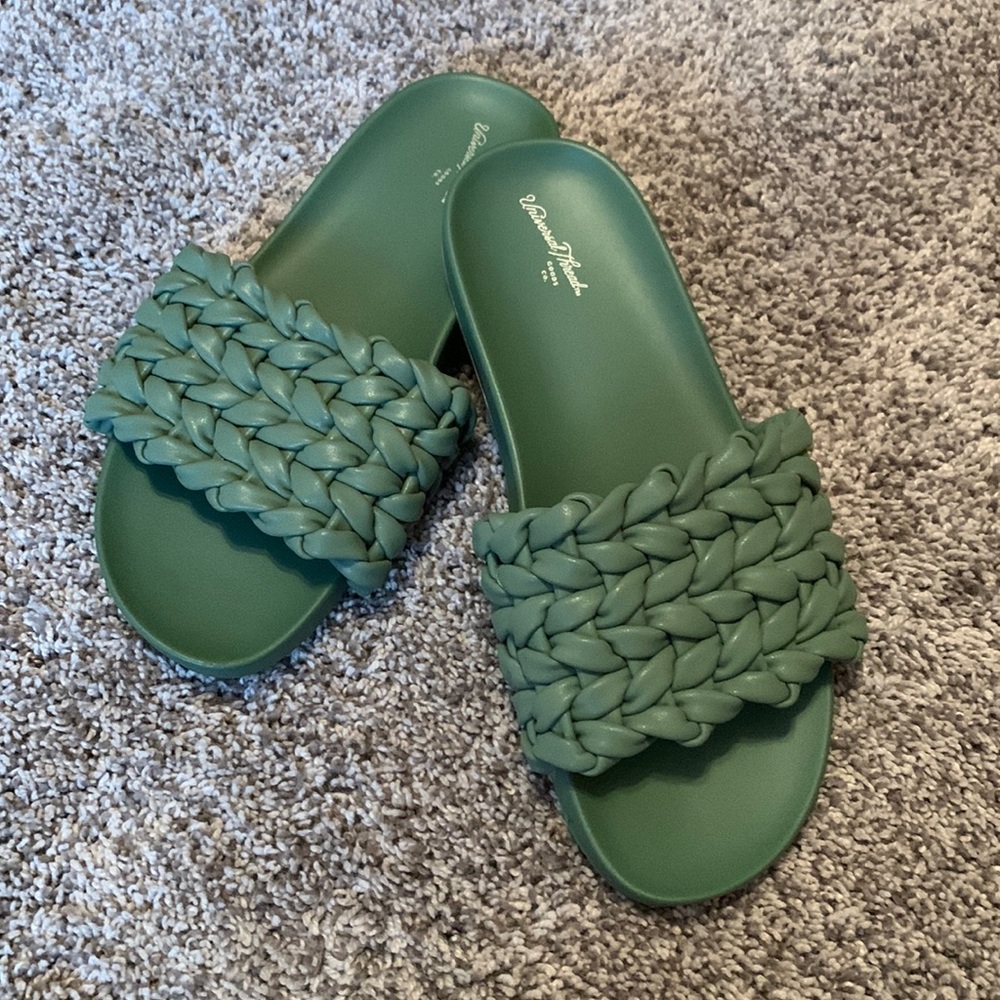 Universal Threads Braided Slide Sandals